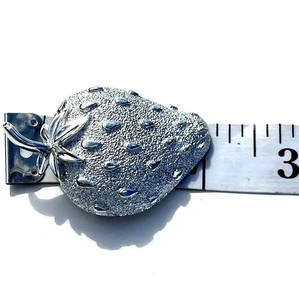 Bright Vintage‎ Signed Sarah Coventry Sparkling Silver Toned Strawberry Brooch